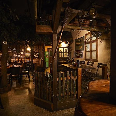 Pension Ruessel-Pub Sangerhausen Exterior foto