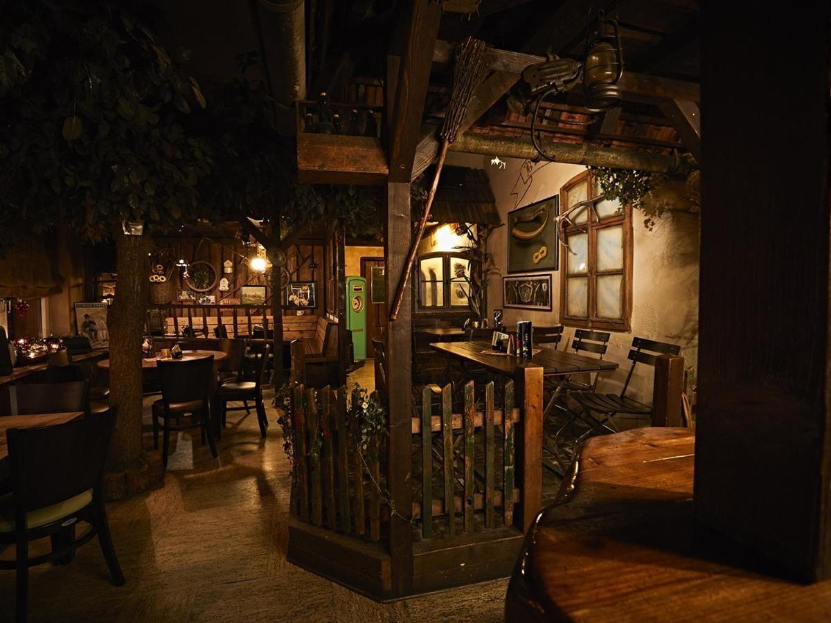 Pension Ruessel-Pub Sangerhausen Exterior foto