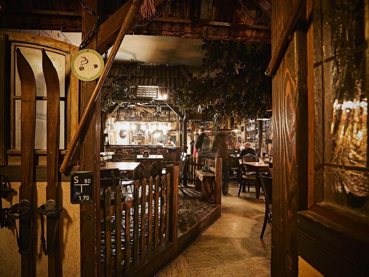 Pension Ruessel-Pub Sangerhausen Exterior foto